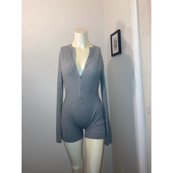 2 Sizes Skims Soft Lounge Button Up Henley Onesie Romper in Heather Gray NWT - Picture 8 of 11